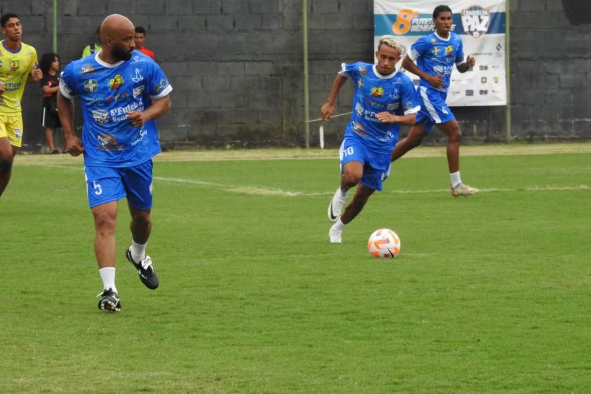 EX-JOGADOR E GERENTE DO FLAMENGO FABINHO, PROMOVE JOGO BENEFICENTE E ARRECADA MAIS DE 1,5 TONELADAS DE ALIMENTOS